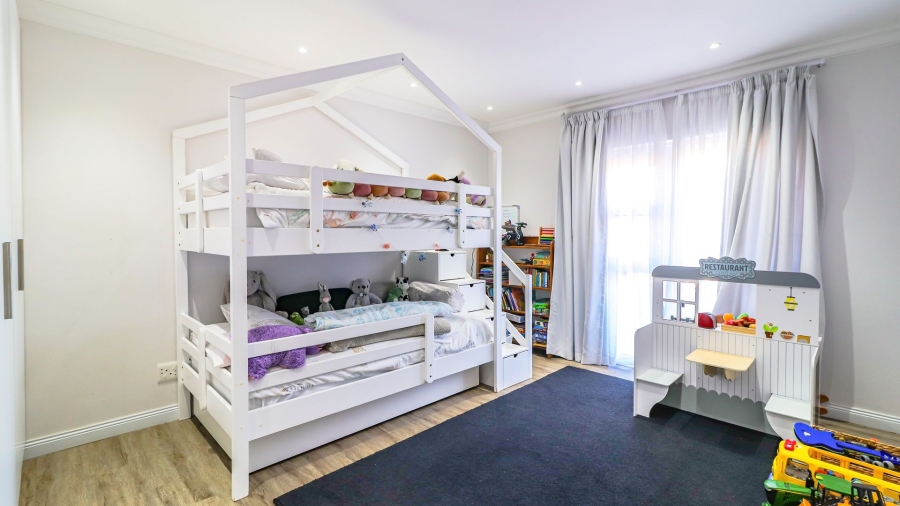 To Let 4 Bedroom Property for Rent in Craigavon Gauteng