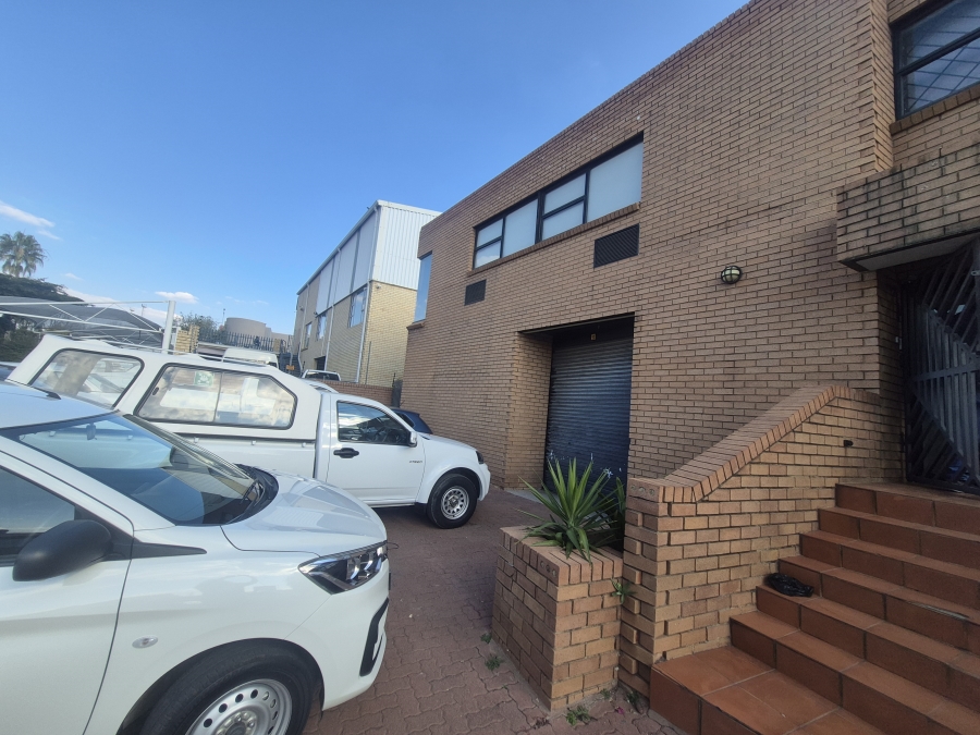 To Let Commercial Property for Rent in Eastgate Gauteng