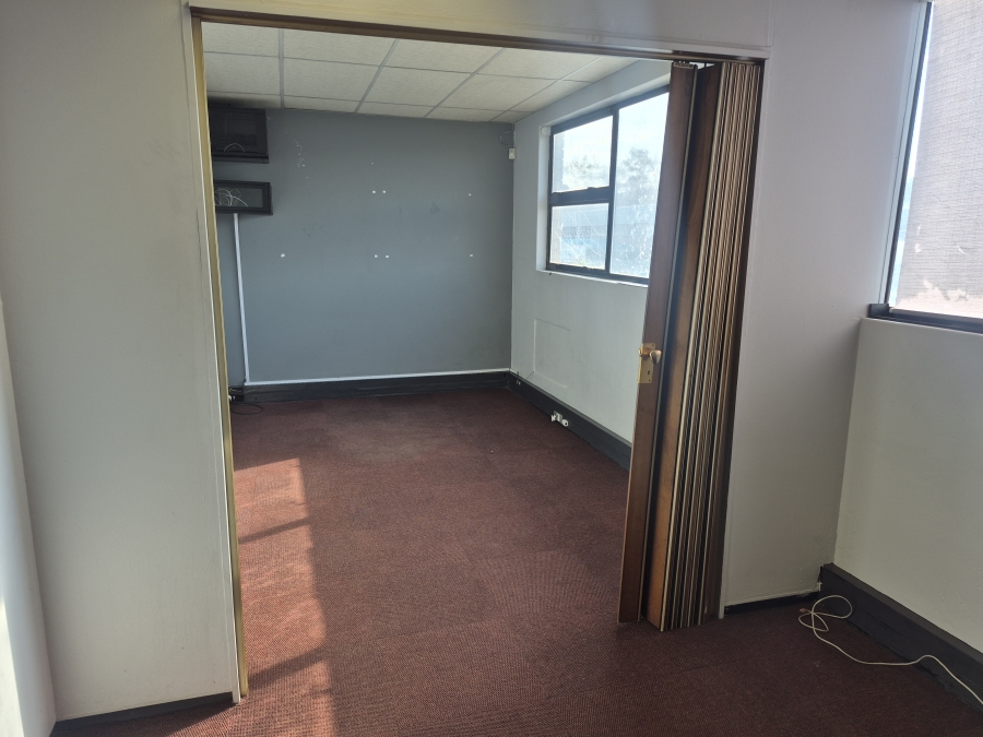 To Let Commercial Property for Rent in Eastgate Gauteng