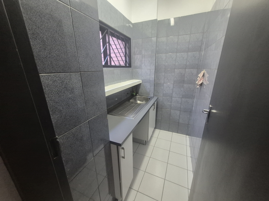 To Let Commercial Property for Rent in Eastgate Gauteng