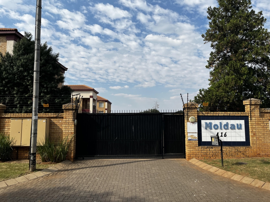 2 Bedroom Property for Sale in Pretoria North Gauteng