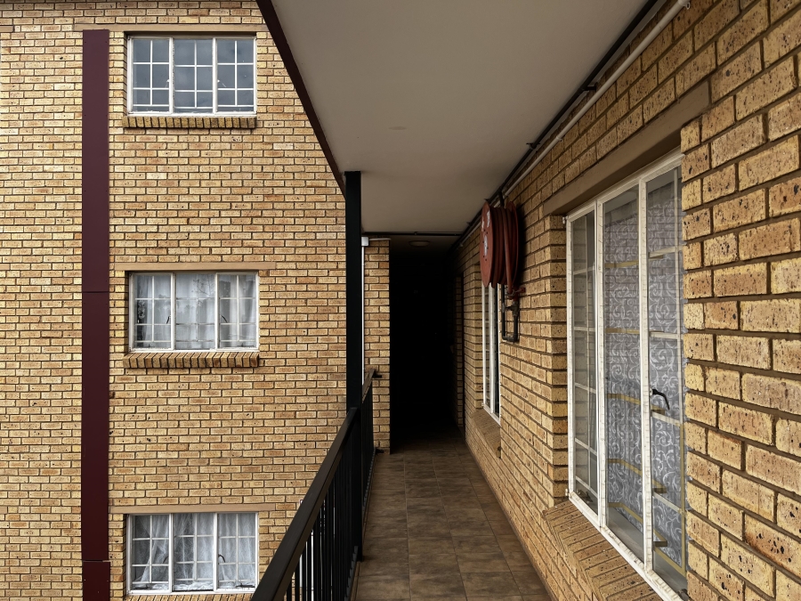 2 Bedroom Property for Sale in Pretoria North Gauteng