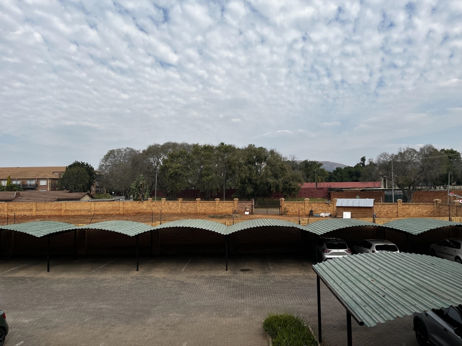 2 Bedroom Property for Sale in Pretoria North Gauteng
