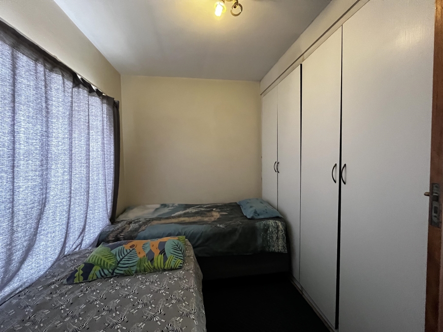 2 Bedroom Property for Sale in Pretoria North Gauteng