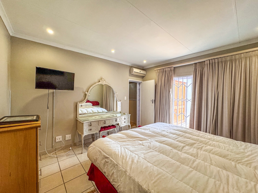 2 Bedroom Property for Sale in Silver Lakes Golf Estate Gauteng
