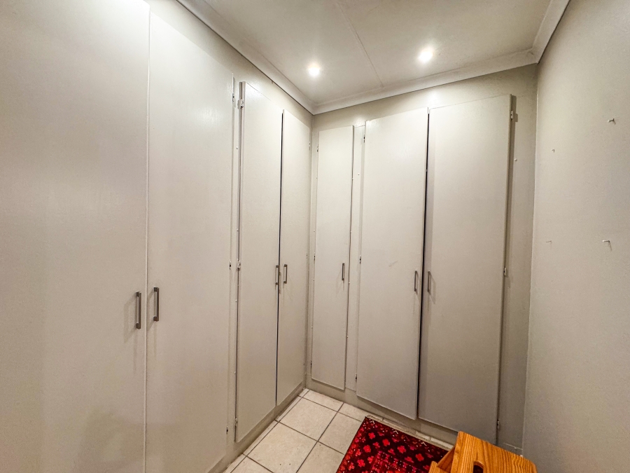 2 Bedroom Property for Sale in Silver Lakes Golf Estate Gauteng