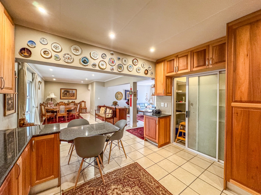 2 Bedroom Property for Sale in Silver Lakes Golf Estate Gauteng