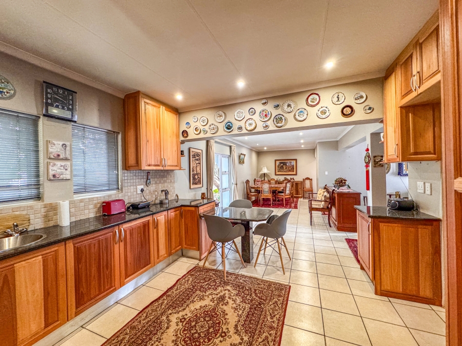2 Bedroom Property for Sale in Silver Lakes Golf Estate Gauteng