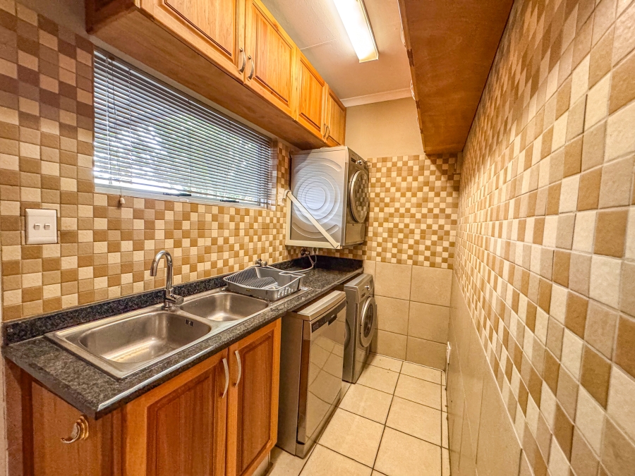 2 Bedroom Property for Sale in Silver Lakes Golf Estate Gauteng
