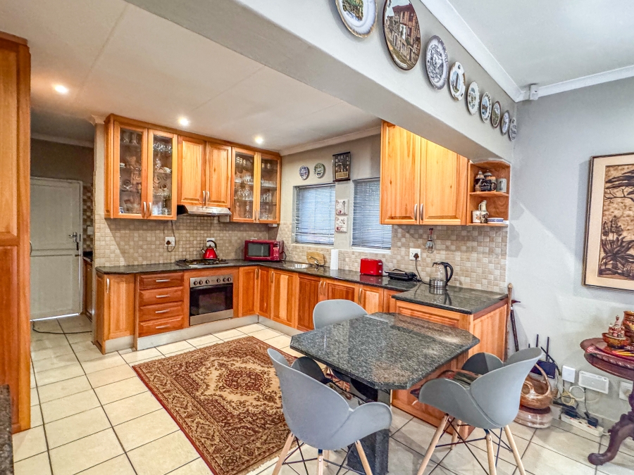 2 Bedroom Property for Sale in Silver Lakes Golf Estate Gauteng