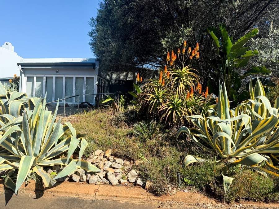 2 Bedroom Property for Sale in Silver Lakes Golf Estate Gauteng