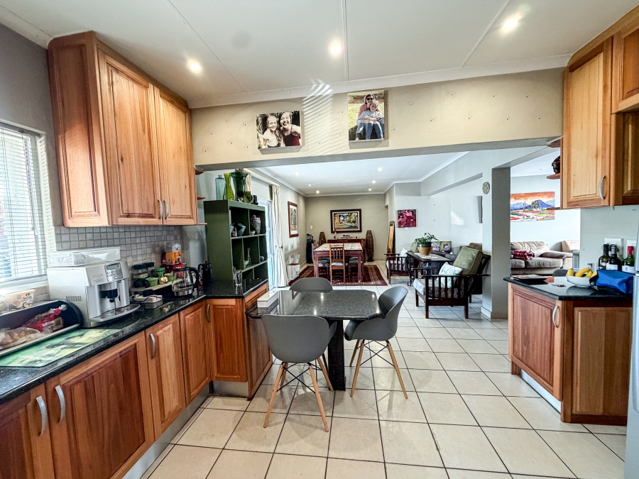 2 Bedroom Property for Sale in Silver Lakes Golf Estate Gauteng