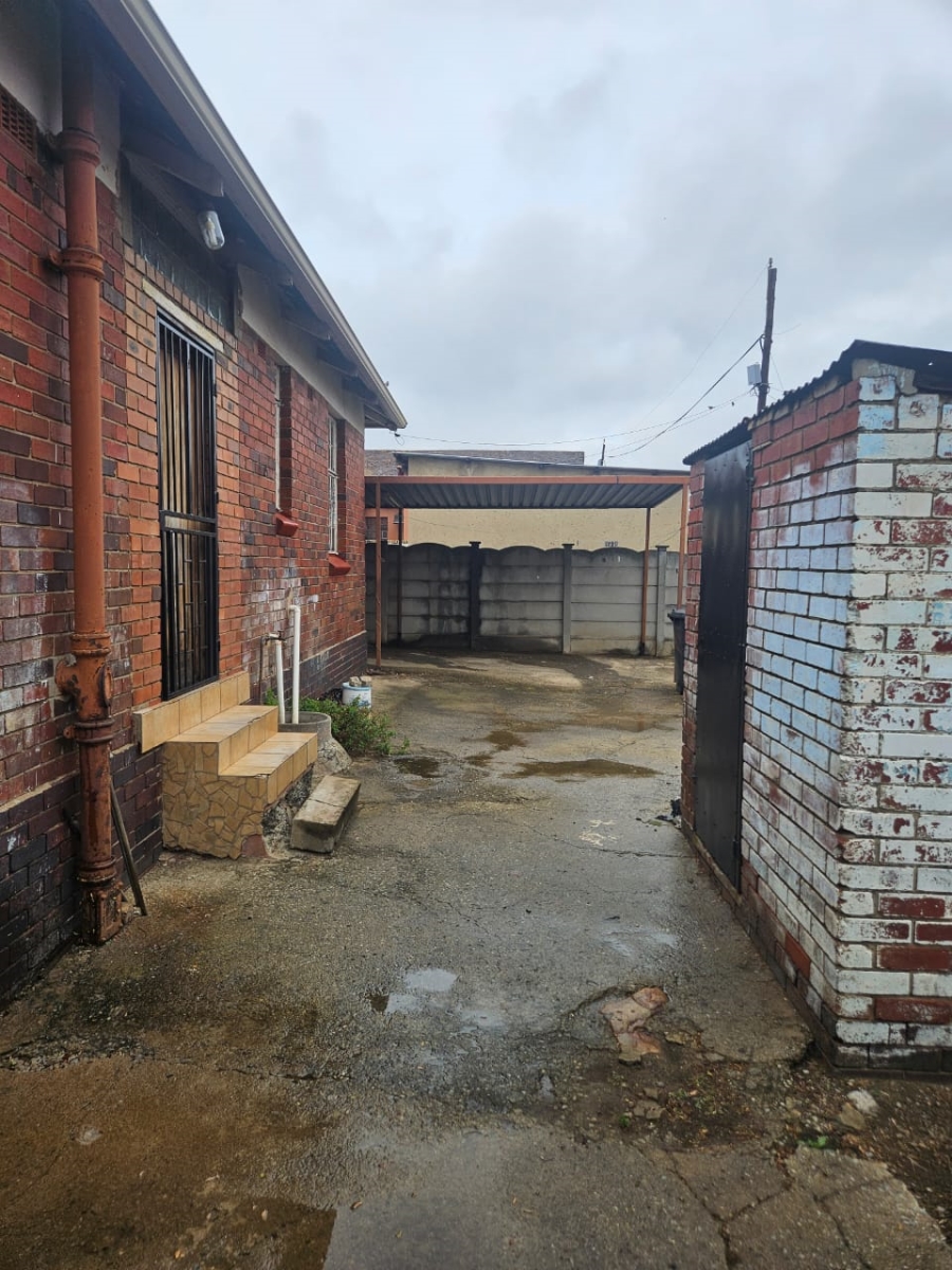 2 Bedroom Property for Sale in Coronationville Gauteng