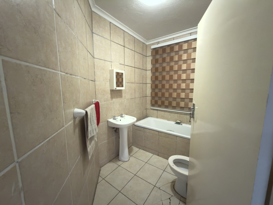 To Let 3 Bedroom Property for Rent in Terenure Gauteng
