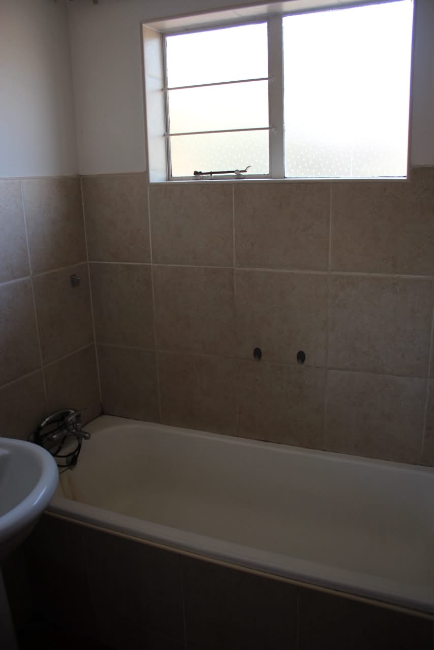 2 Bedroom Property for Sale in Windsor East Gauteng