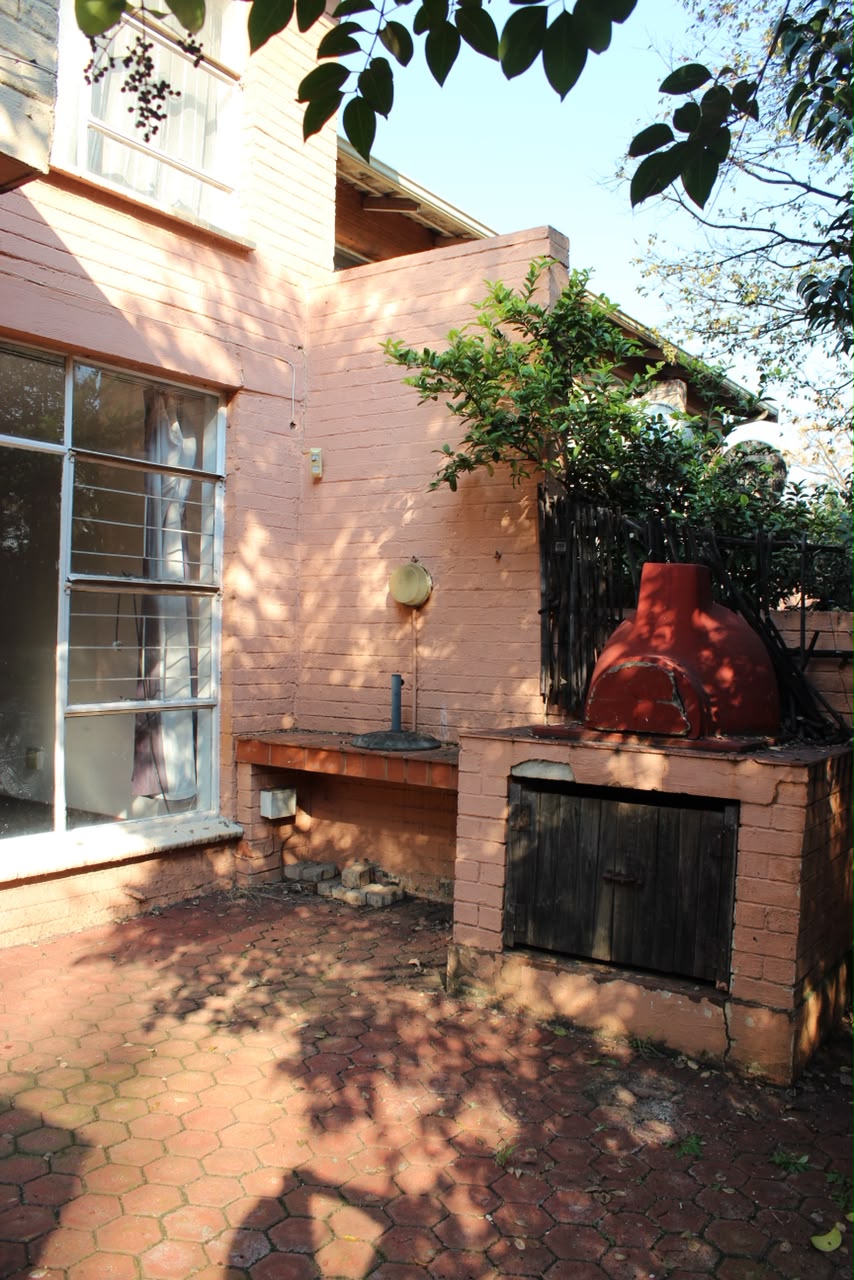 2 Bedroom Property for Sale in Windsor East Gauteng
