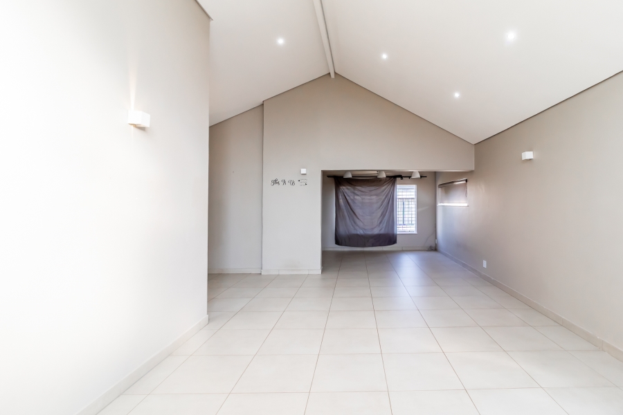 4 Bedroom Property for Sale in Moregloed Gauteng