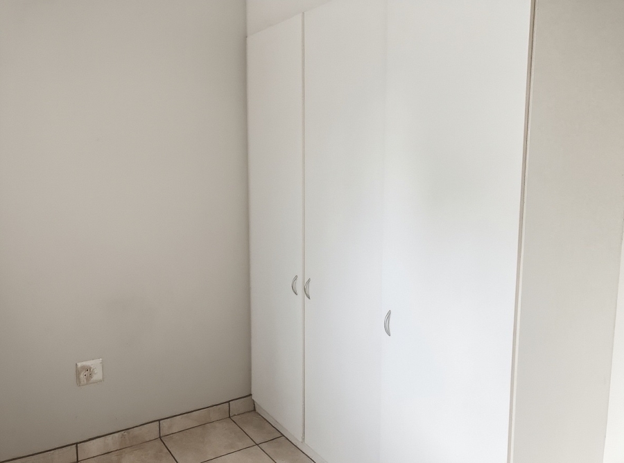 To Let 2 Bedroom Property for Rent in Noordhang Gauteng