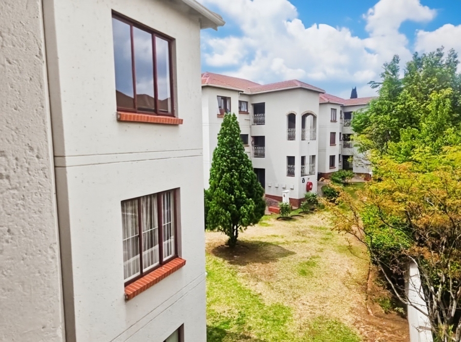 To Let 2 Bedroom Property for Rent in Sunninghill Gauteng