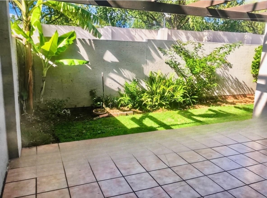 To Let 2 Bedroom Property for Rent in Sunninghill Gauteng
