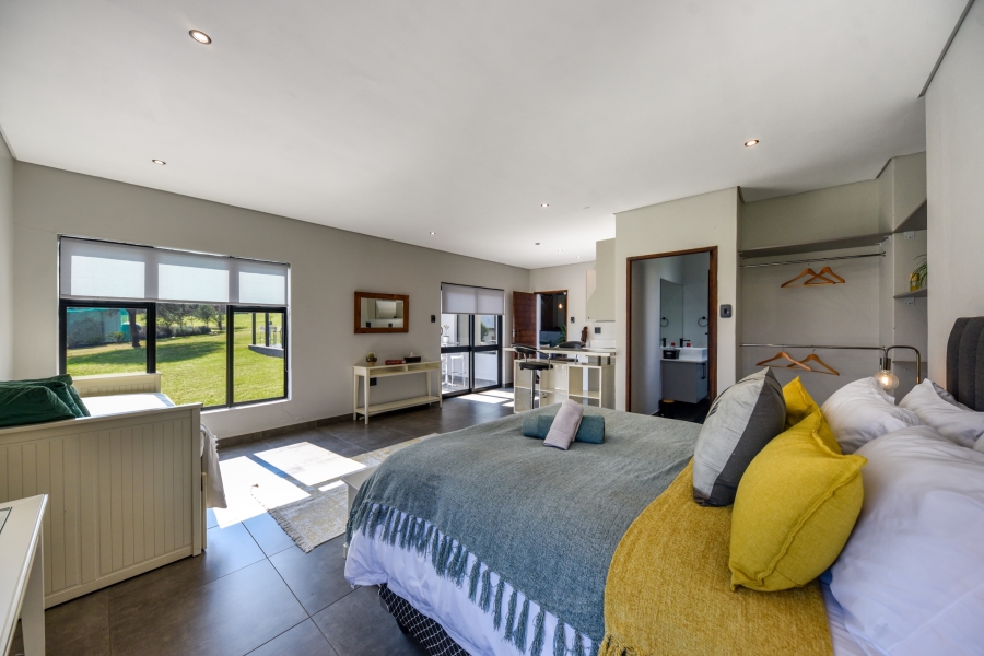 5 Bedroom Property for Sale in Waterlake Farm Lifestyle Estate Gauteng
