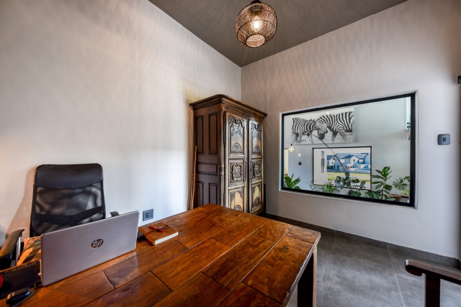 5 Bedroom Property for Sale in Waterlake Farm Lifestyle Estate Gauteng