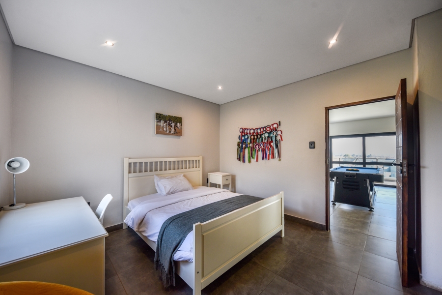 5 Bedroom Property for Sale in Waterlake Farm Lifestyle Estate Gauteng