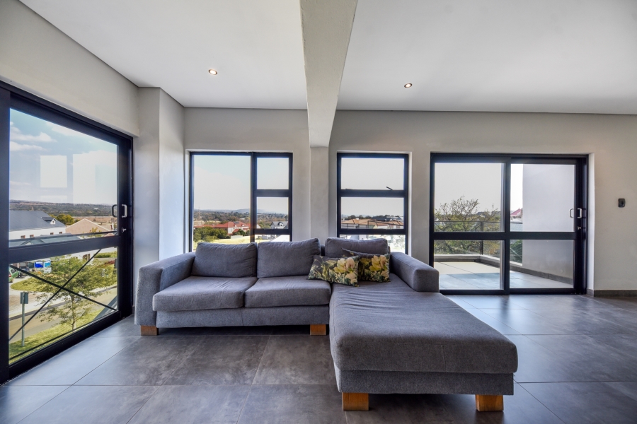 5 Bedroom Property for Sale in Waterlake Farm Lifestyle Estate Gauteng