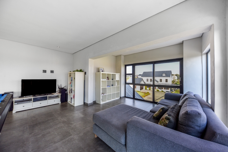5 Bedroom Property for Sale in Waterlake Farm Lifestyle Estate Gauteng