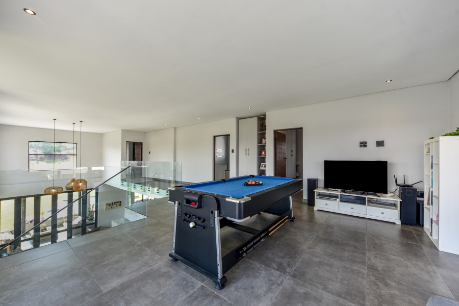 5 Bedroom Property for Sale in Waterlake Farm Lifestyle Estate Gauteng