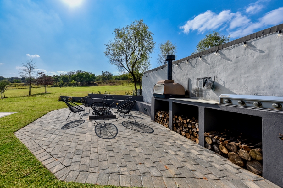 5 Bedroom Property for Sale in Waterlake Farm Lifestyle Estate Gauteng
