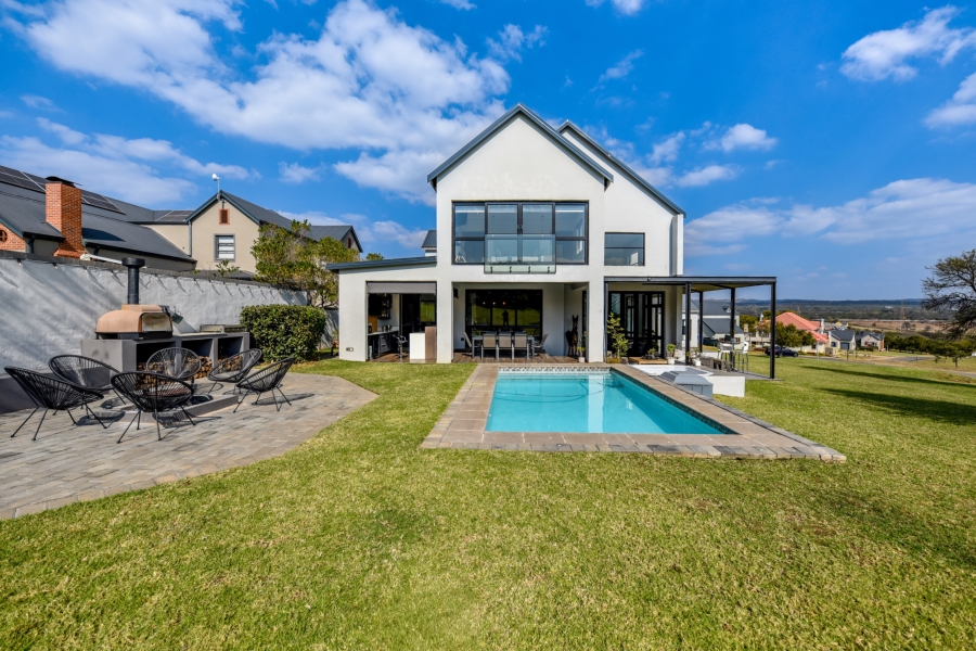 5 Bedroom Property for Sale in Waterlake Farm Lifestyle Estate Gauteng