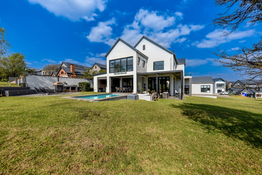 5 Bedroom Property for Sale in Waterlake Farm Lifestyle Estate Gauteng