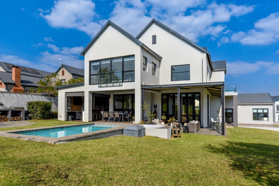5 Bedroom Property for Sale in Waterlake Farm Lifestyle Estate Gauteng