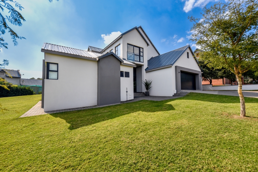 5 Bedroom Property for Sale in Waterlake Farm Lifestyle Estate Gauteng
