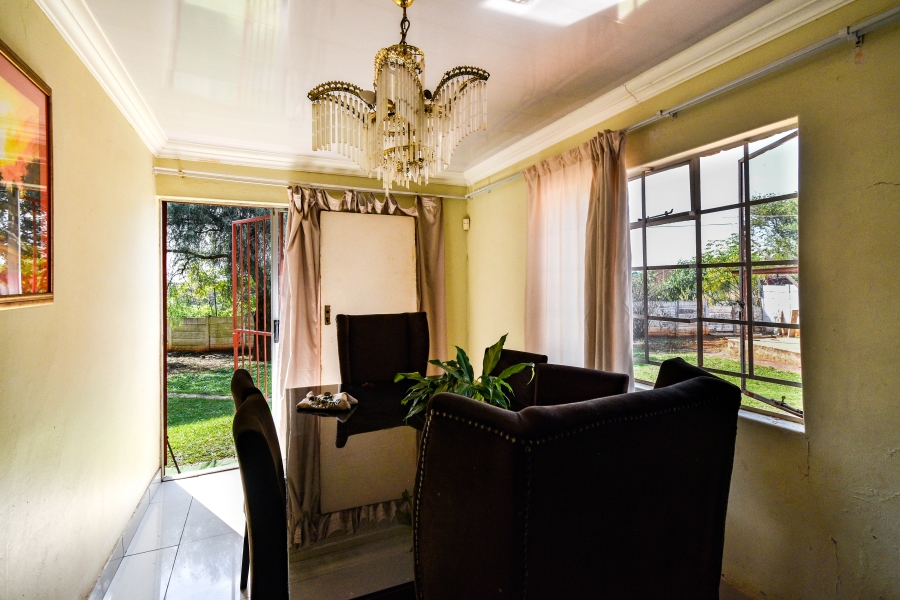 5 Bedroom Property for Sale in Garsfontein Gauteng