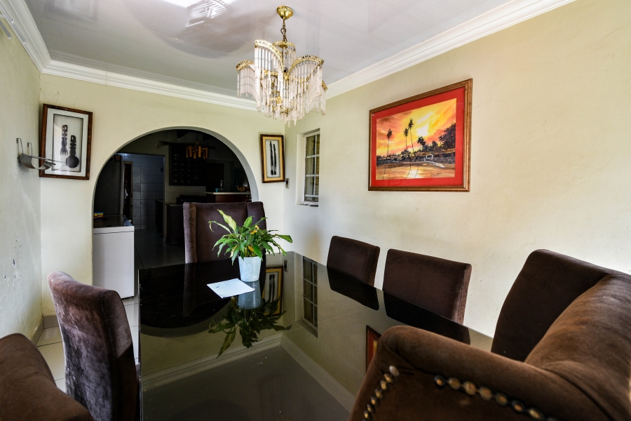 5 Bedroom Property for Sale in Garsfontein Gauteng