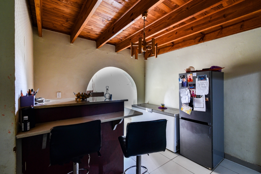 5 Bedroom Property for Sale in Garsfontein Gauteng