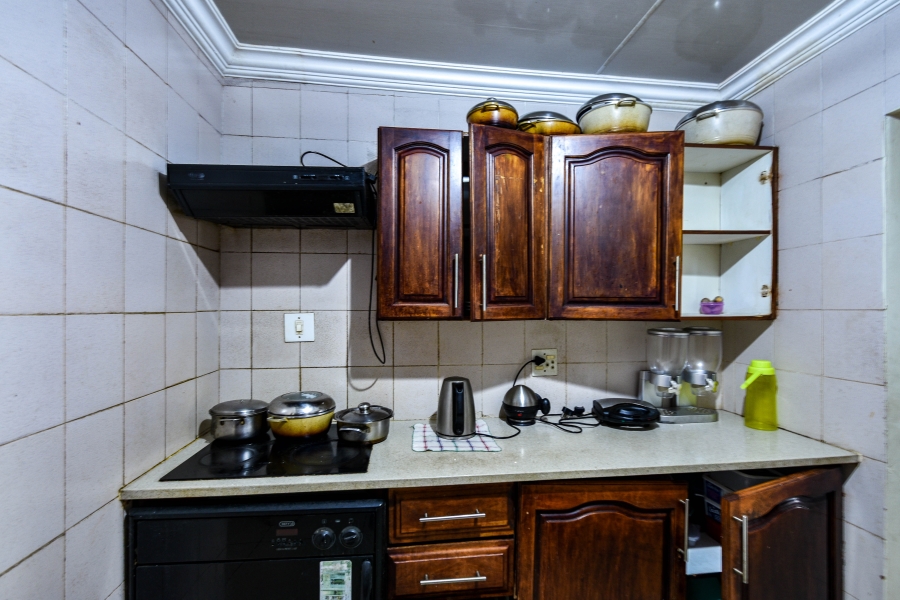 5 Bedroom Property for Sale in Garsfontein Gauteng