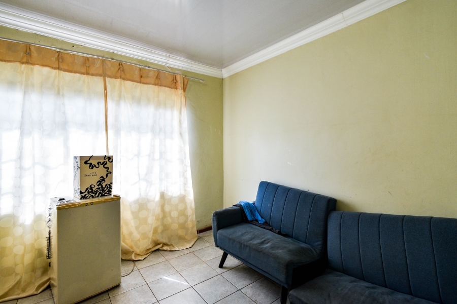 5 Bedroom Property for Sale in Garsfontein Gauteng