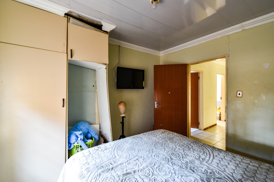 5 Bedroom Property for Sale in Garsfontein Gauteng