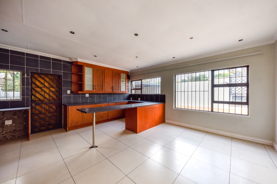4 Bedroom Property for Sale in Garsfontein Gauteng