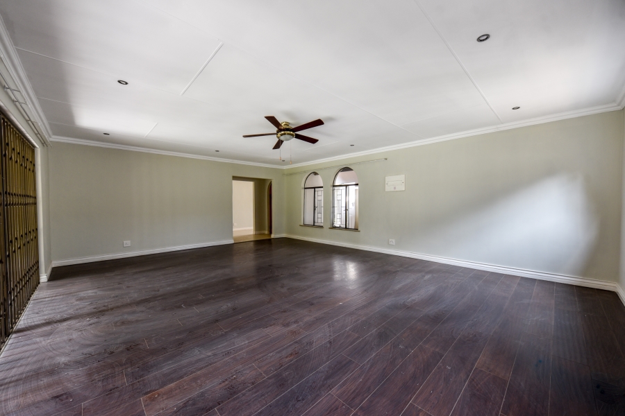 4 Bedroom Property for Sale in Garsfontein Gauteng