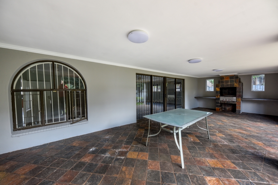 4 Bedroom Property for Sale in Garsfontein Gauteng