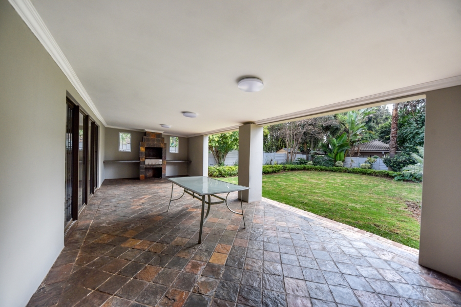4 Bedroom Property for Sale in Garsfontein Gauteng