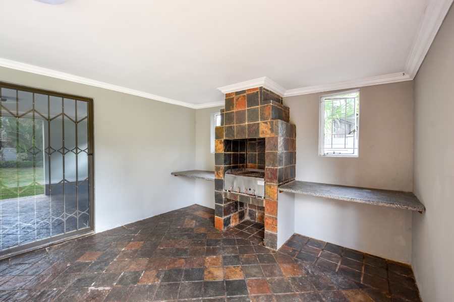 4 Bedroom Property for Sale in Garsfontein Gauteng