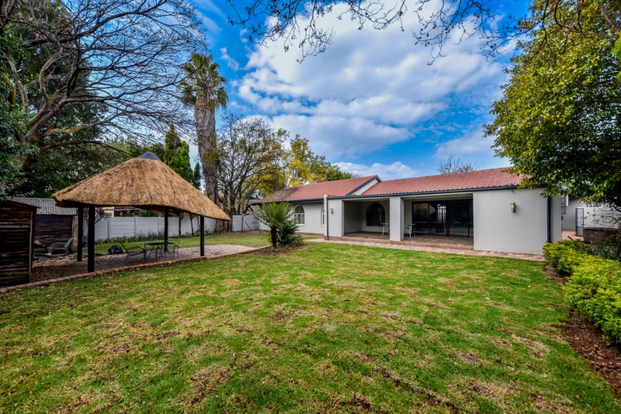 4 Bedroom Property for Sale in Garsfontein Gauteng