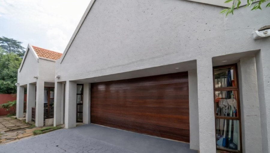 3 Bedroom Property for Sale in Glen Marais Gauteng