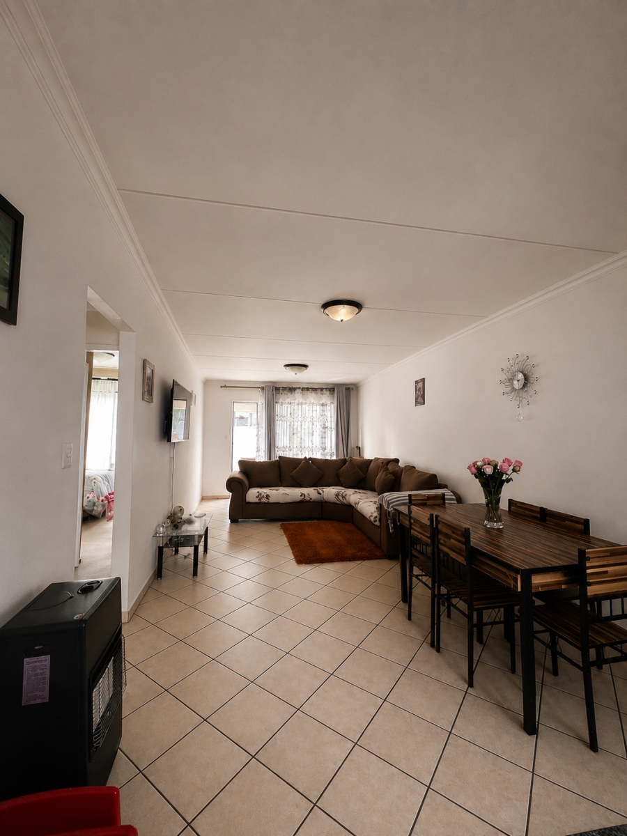 2 Bedroom Property for Sale in Sunninghill Gauteng