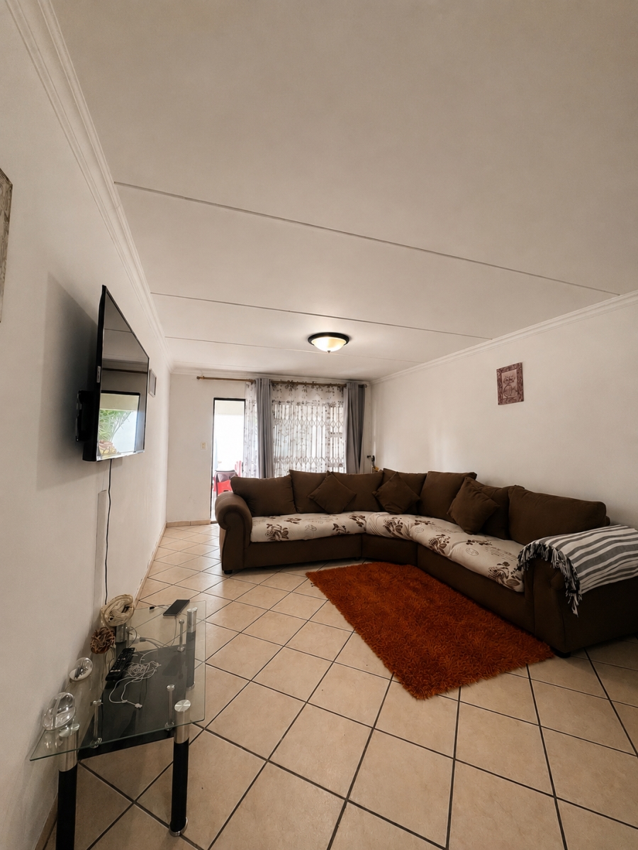 2 Bedroom Property for Sale in Sunninghill Gauteng